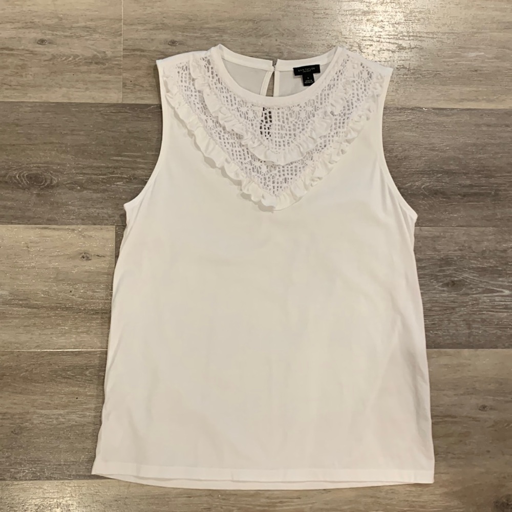 Ann Taylor Factory white crochet lace ruffle tank small